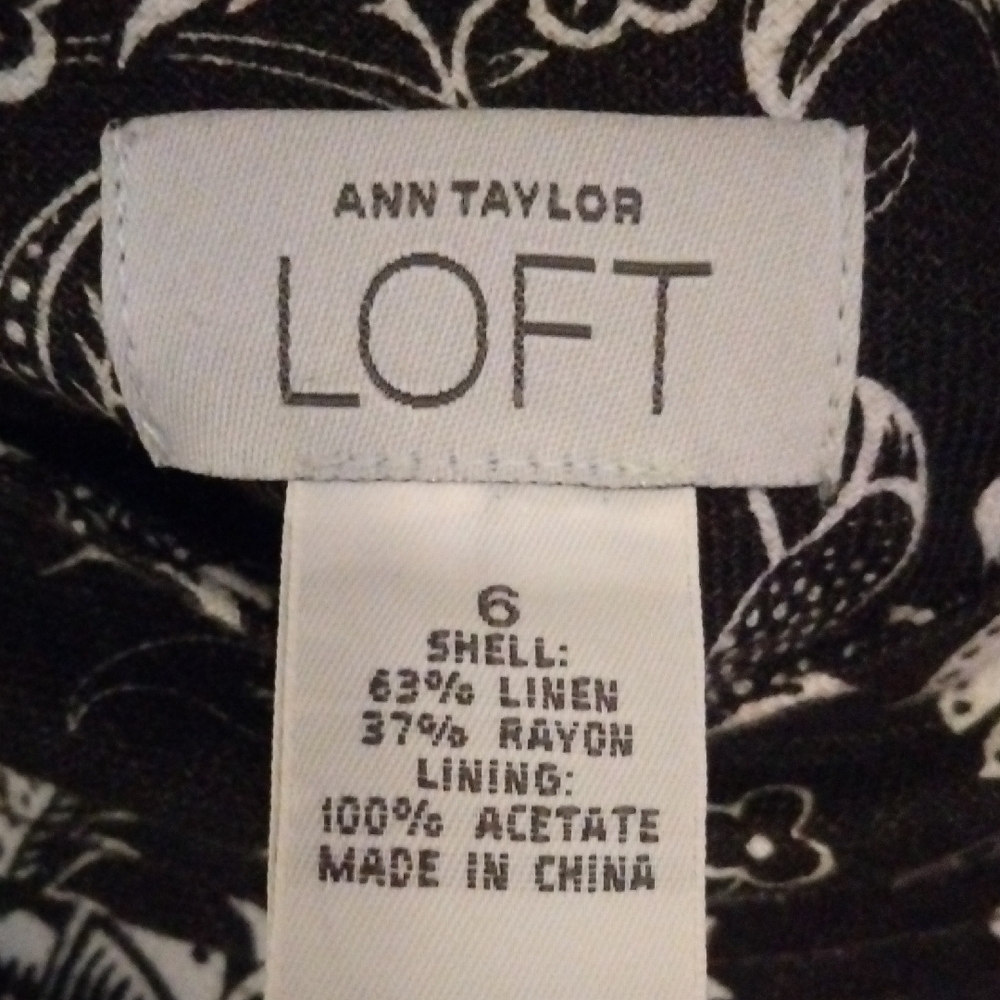 LOFT Black and White Floral Pencil Skirt - Picture 3 of 4